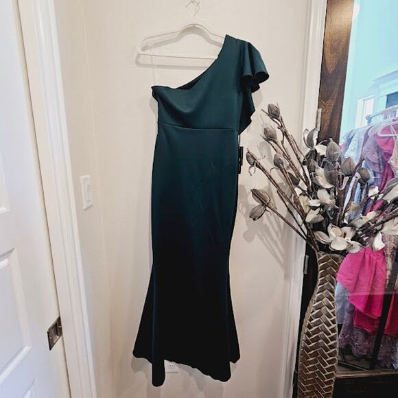 Alabalaya Dark Green One Shoulder Prom/Cocktail Dress- Women's Medium - Picture 3 of 4